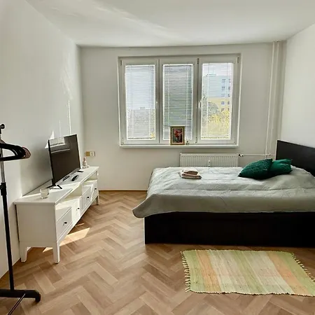 Green Apartment *